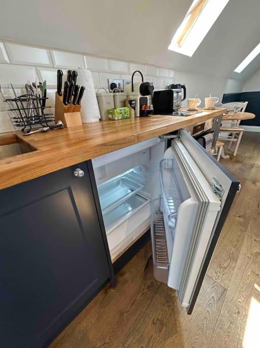 Villa The Loft At The Croft - Stunning Rural Retreat Perfect For Couples & Dogs à Leigh  Extérieur photo