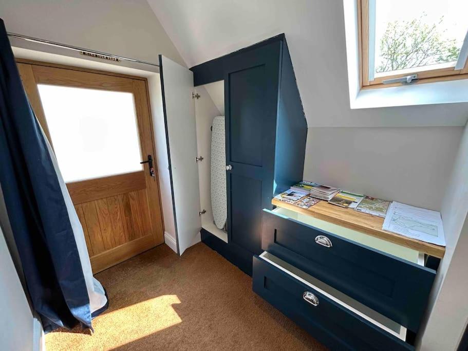 Villa The Loft At The Croft - Stunning Rural Retreat Perfect For Couples & Dogs à Leigh  Extérieur photo