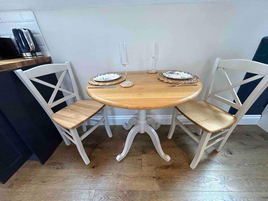 Villa The Loft At The Croft - Stunning Rural Retreat Perfect For Couples & Dogs à Leigh  Extérieur photo