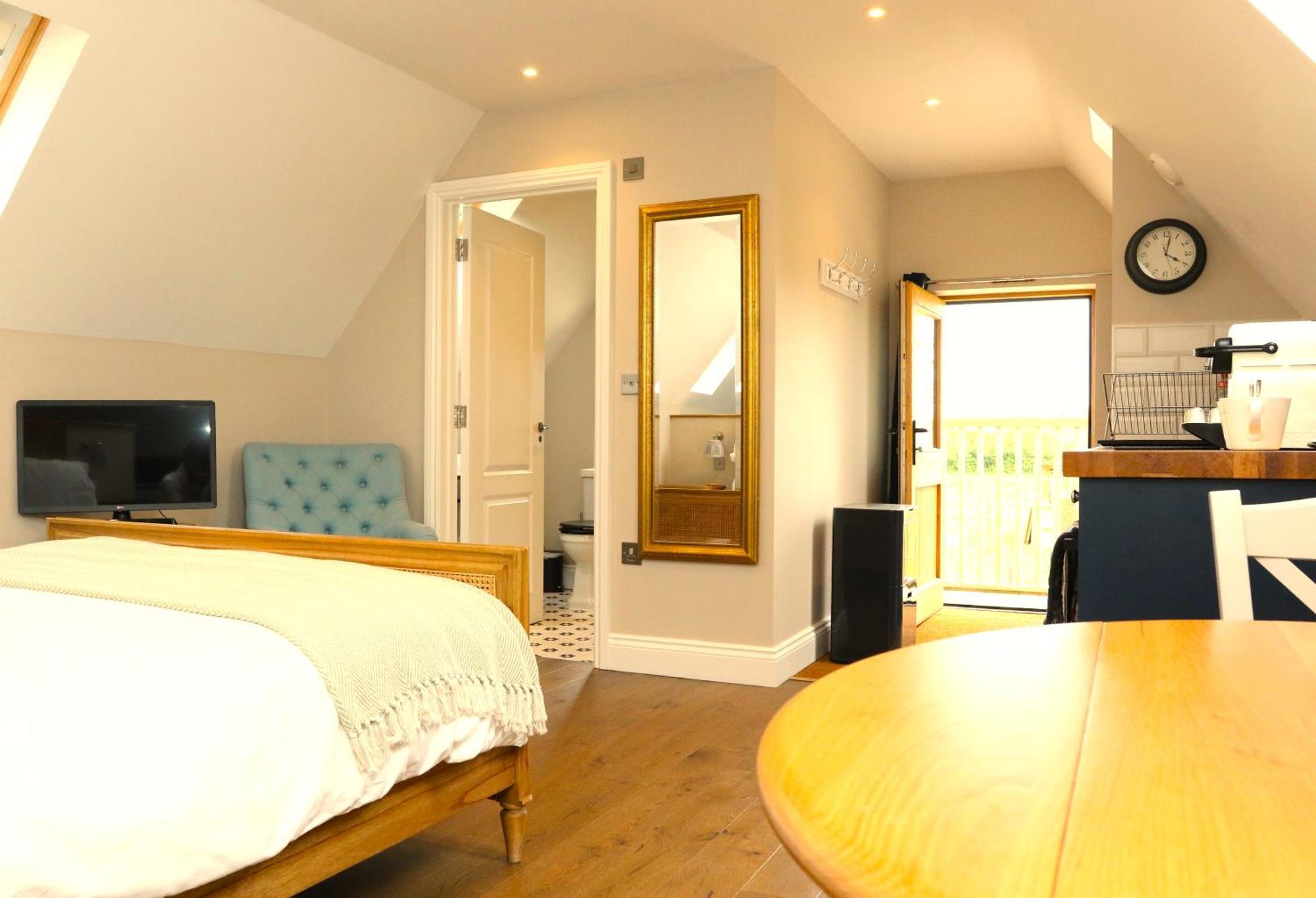 Villa The Loft At The Croft - Stunning Rural Retreat Perfect For Couples & Dogs à Leigh  Extérieur photo