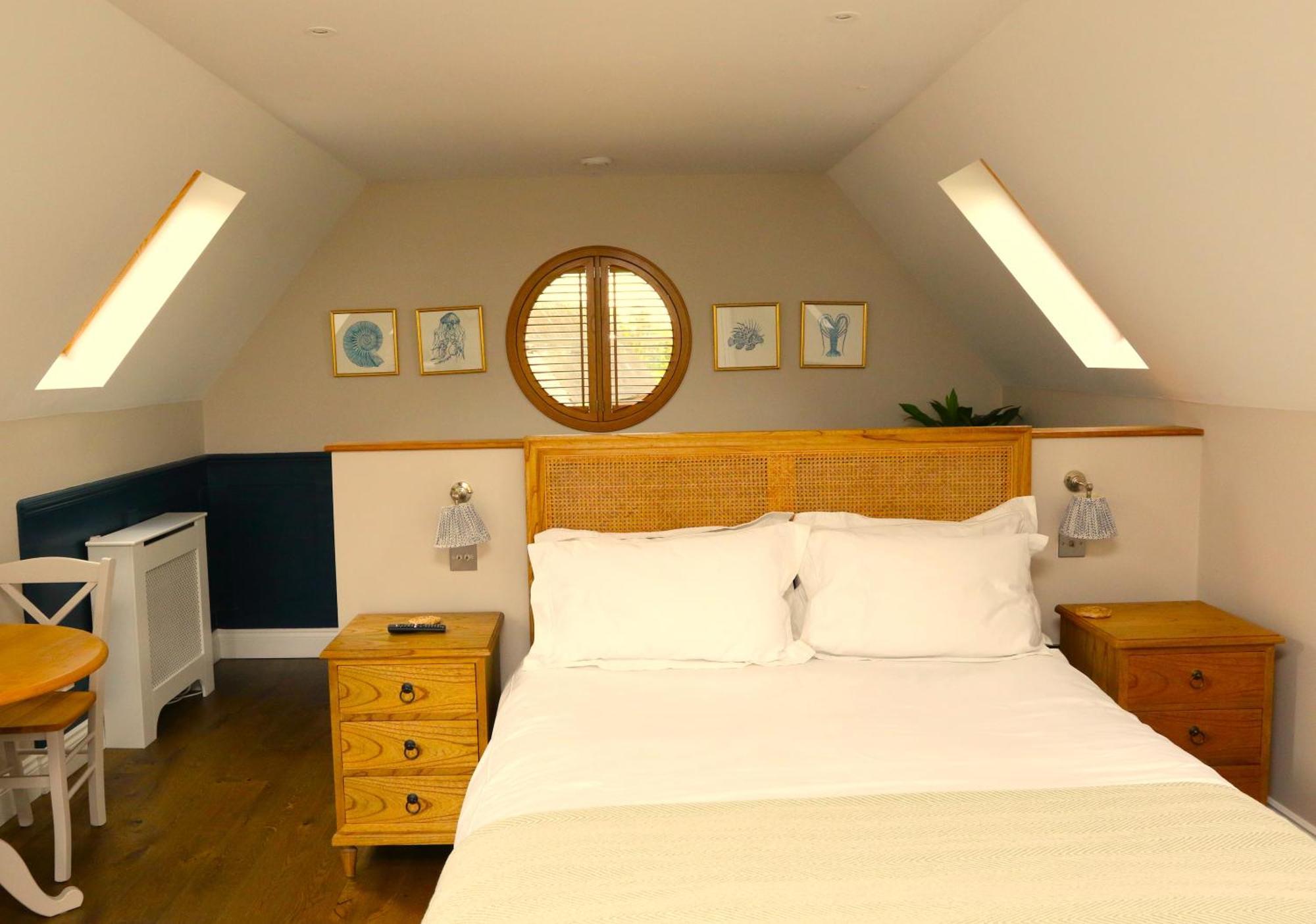 Villa The Loft At The Croft - Stunning Rural Retreat Perfect For Couples & Dogs à Leigh  Extérieur photo